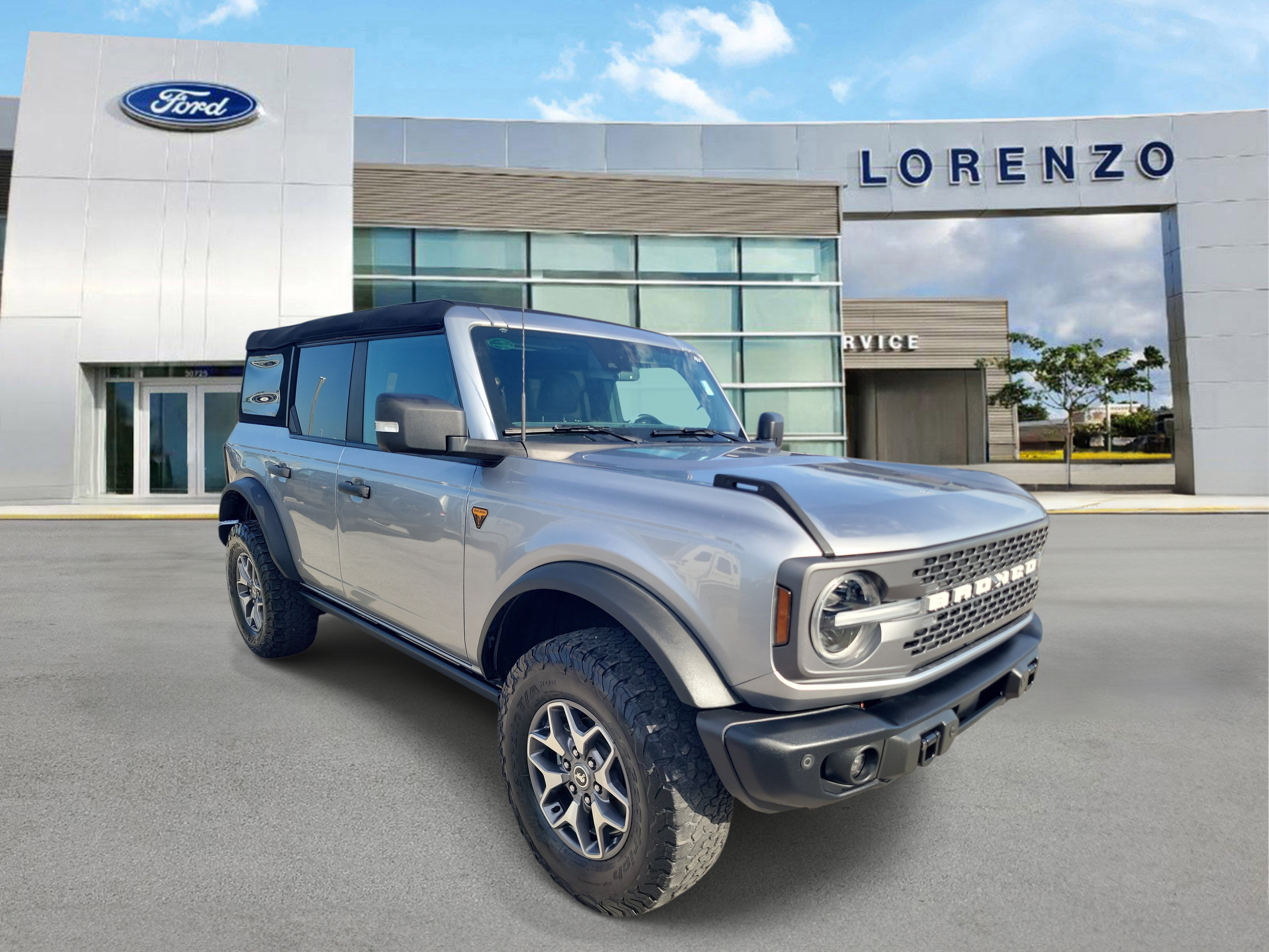 Used 2023 Ford Bronco Badlands AWD/4WD image 3