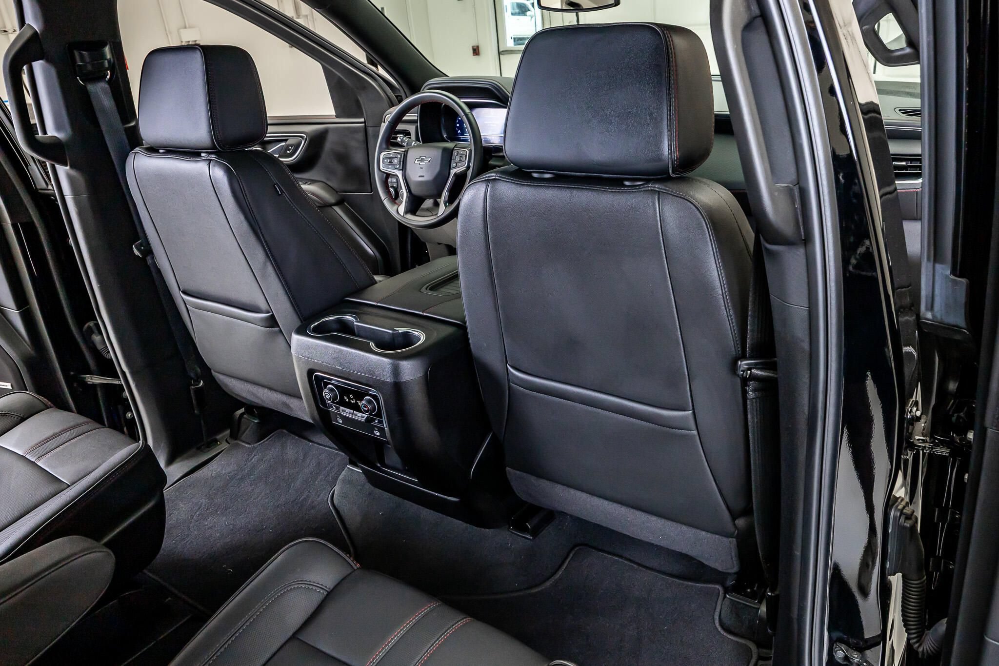 Used 2024 Chevrolet Tahoe RST w/ Luxury Package AWD/4WD image 29