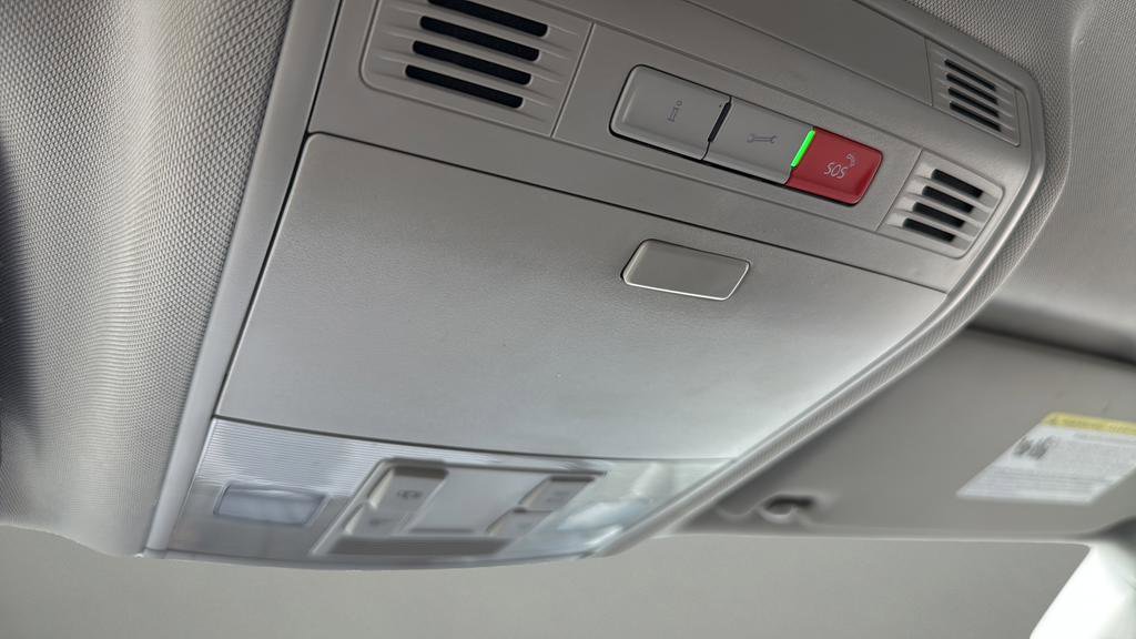 Used 2022 Volkswagen Taos SE image 16