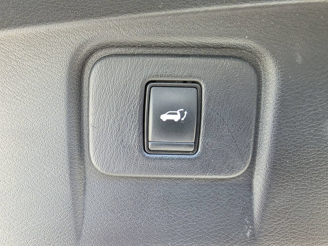 Used 2017 Nissan Murano Platinum w/ Platinum Technology Package AWD/4WD image 19