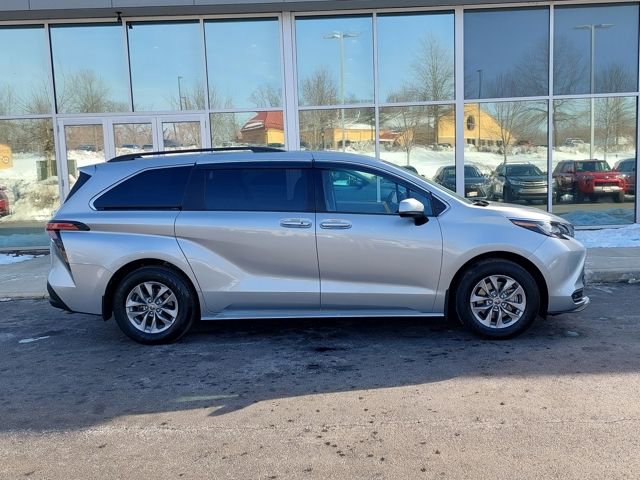 Certified 2022 Toyota Sienna LE image 29