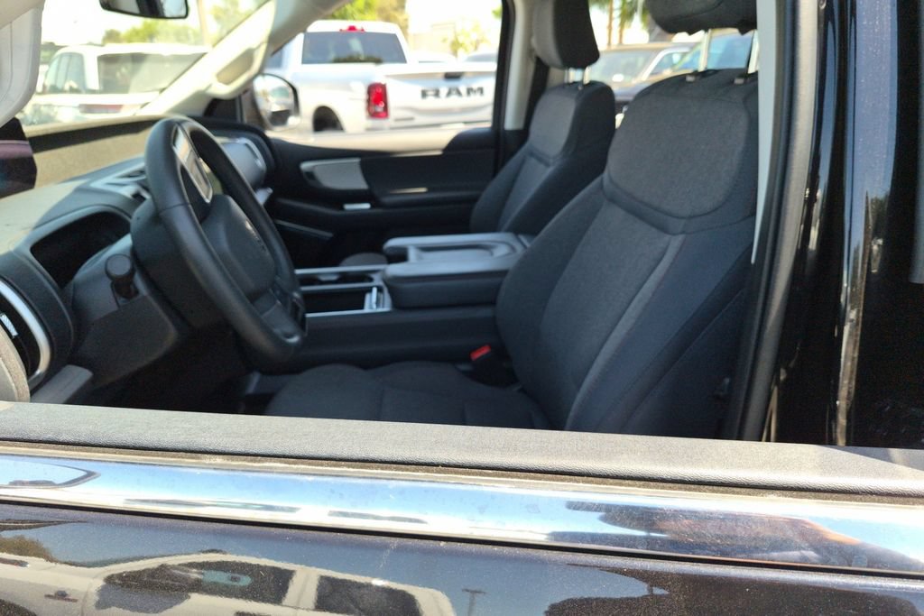 Used 2025 Ford Expedition Active AWD/4WD image 11