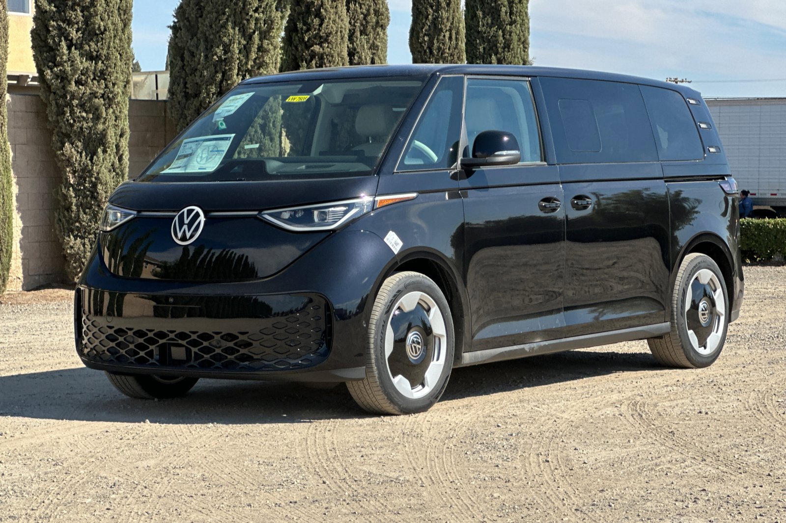 New 2025 Volkswagen ID. Buzz Pro S Plus image 8