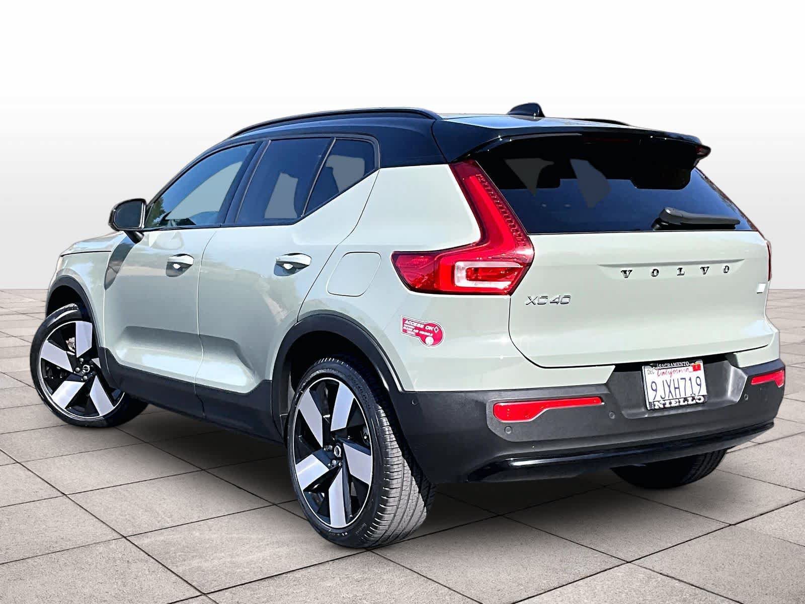 Used 2024 Volvo XC40 Recharge Ultimate w/ Protection Package Premier AWD/4WD image 16