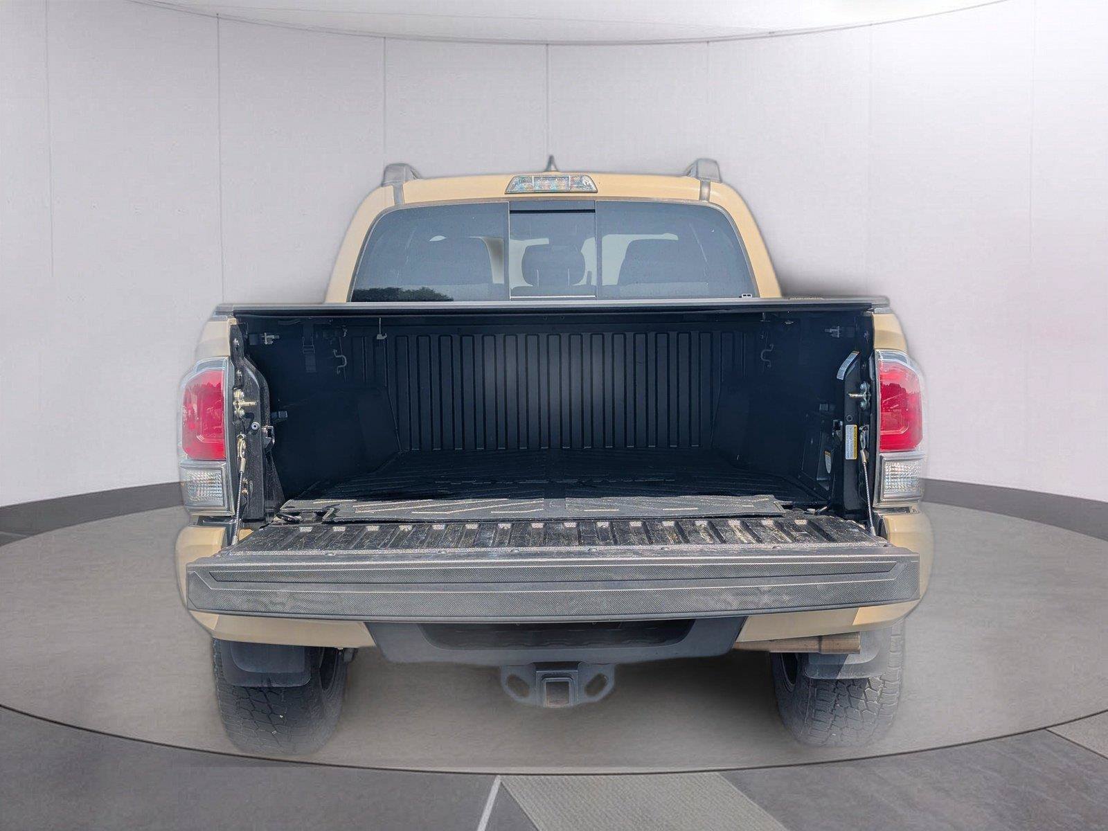 Used 2020 Toyota Tacoma TRD Sport AWD/4WD image 6