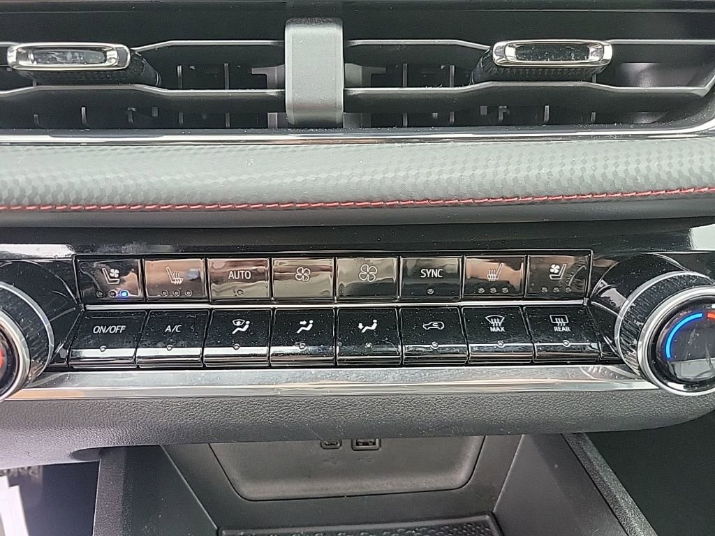 Used 2025 Chevrolet Equinox RS w/ Convenience Package III image 20