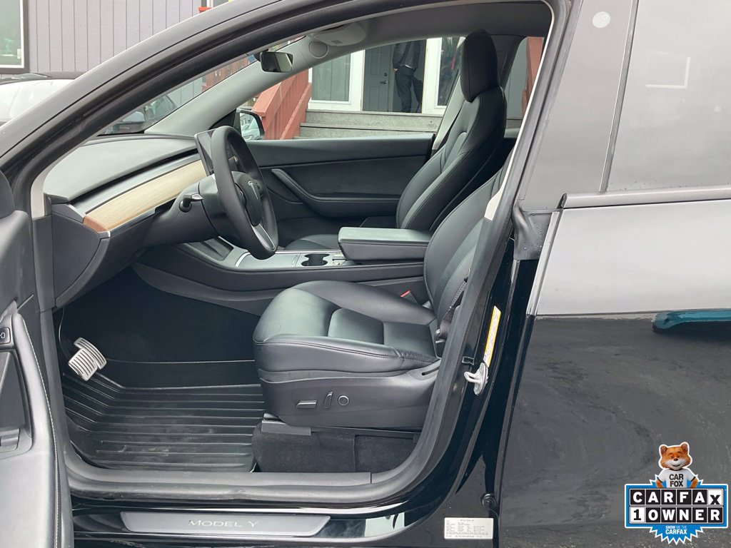 Used 2022 Tesla Model Y Performance AWD/4WD image 14