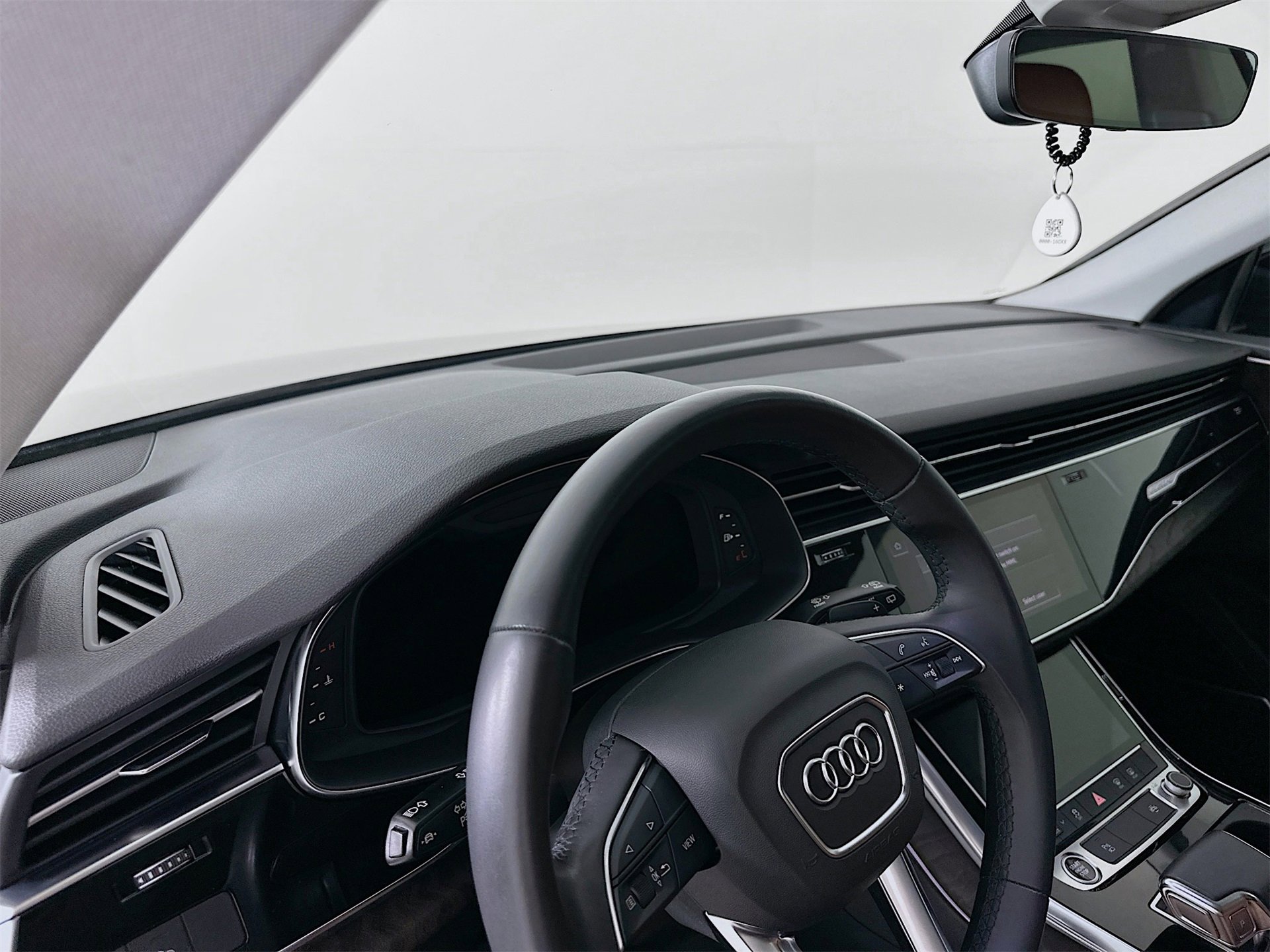 Used 2021 Audi Q8 Premium Plus image 10