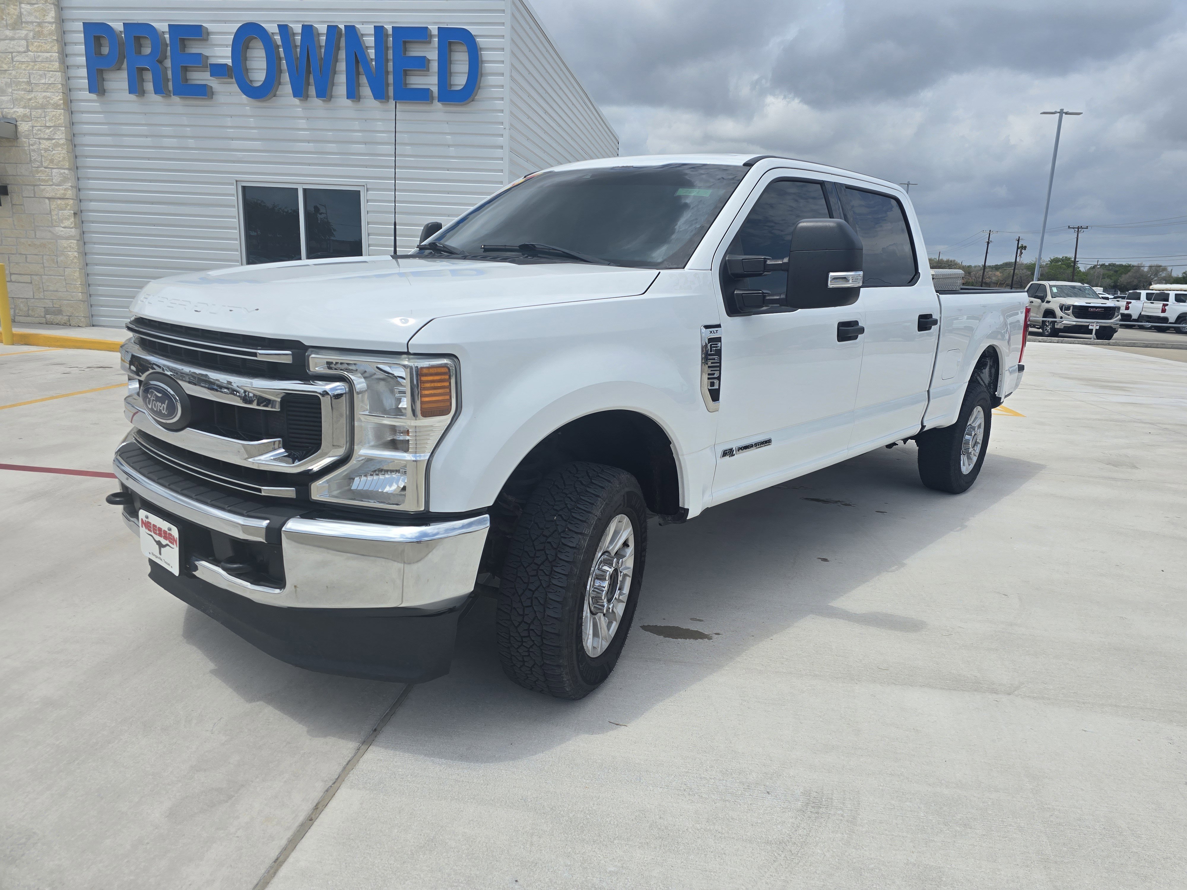 Used 2022 Ford F250 XLT AWD/4WD image 6