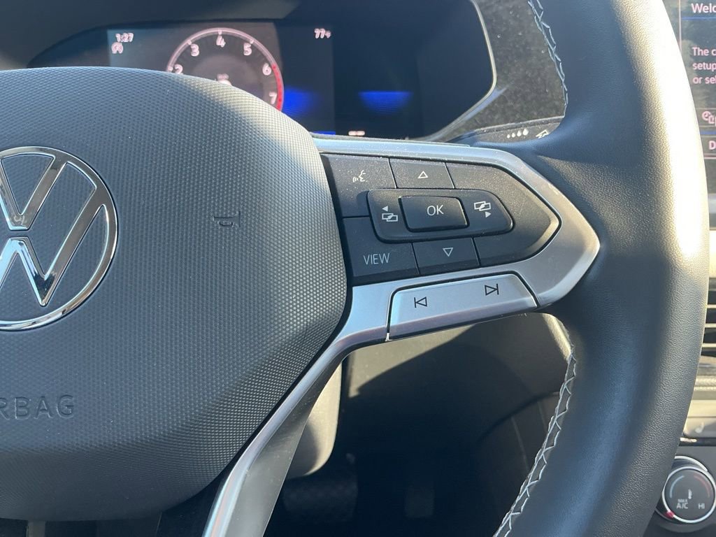 Used 2022 Volkswagen Taos SE FWD image 16