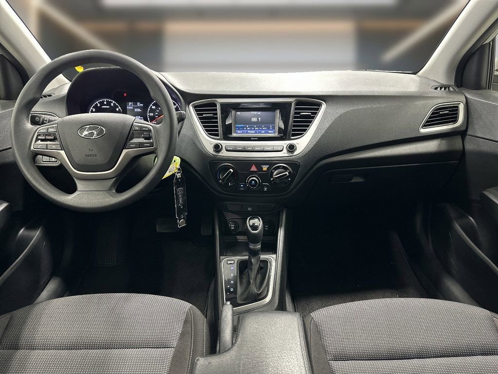 Certified 2022 Hyundai Accent SE image 10