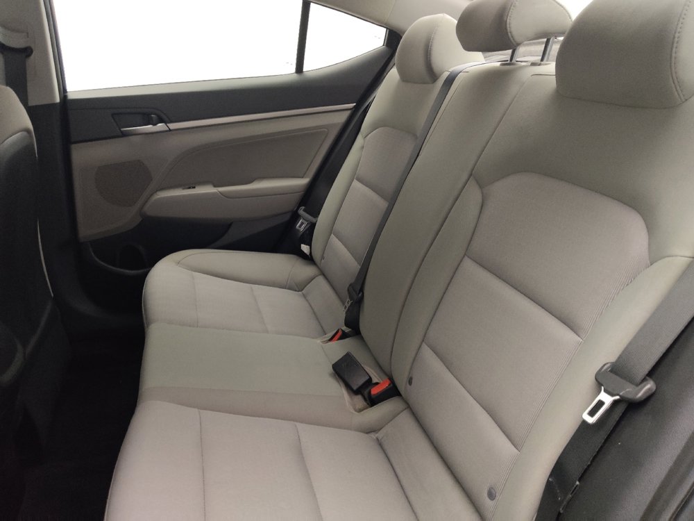 Used 2017 Hyundai Elantra SE FWD image 18