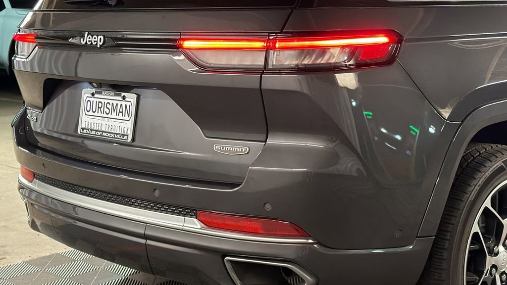 Used 2022 Jeep Grand Cherokee Summit image 8