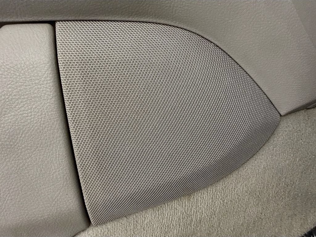 Used 2004 Lexus LS 430 w/ Modern Luxury Pkg RWD image 22