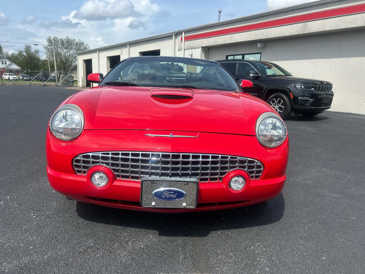 Used 2002 Ford Thunderbird image 2