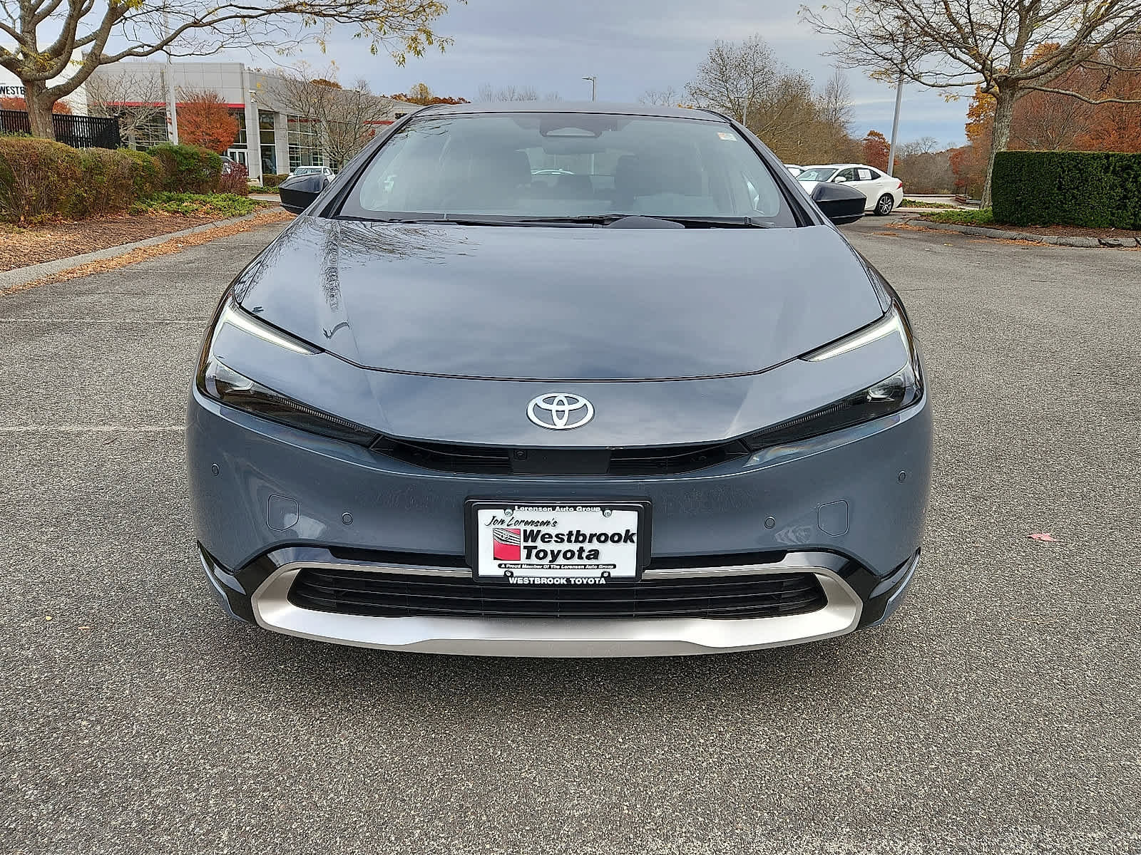 Used 2025 Toyota Prius Plug-In Hybrid video 2