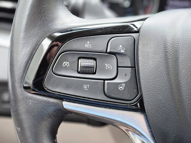 Used 2023 Buick Enclave Essence image 17