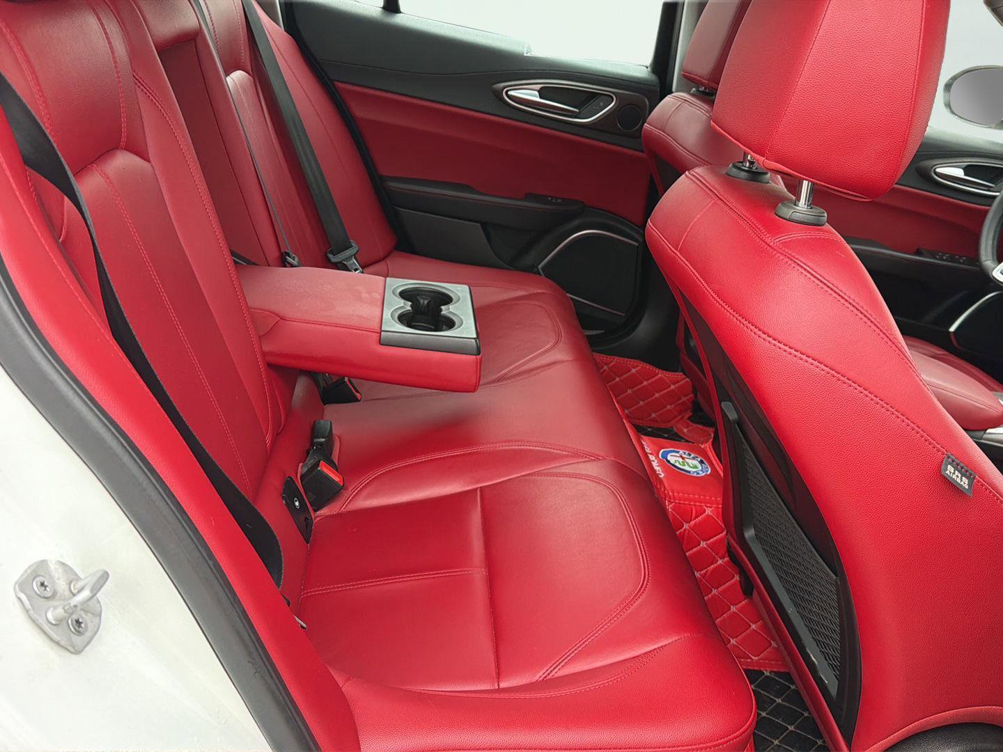 Used 2021 Alfa Romeo Giulia Ti w/ Nero Edizione image 33