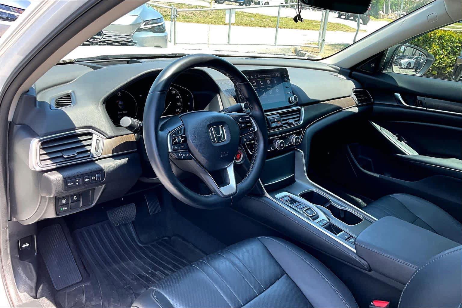 Used 2021 Honda Accord Touring image 18
