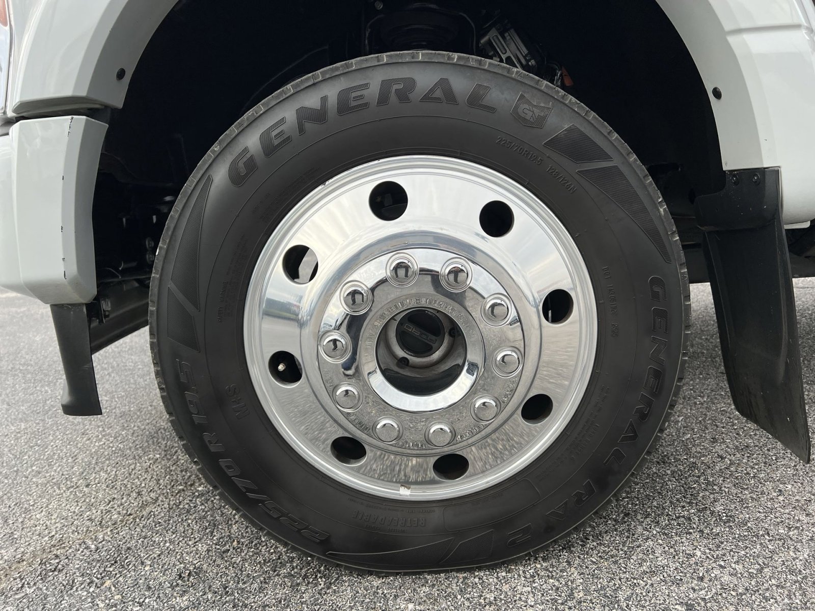 Used 2025 Ford F450 Platinum w/ Platinum Plus Package image 12