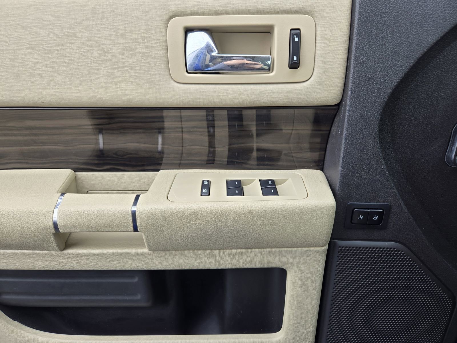 Used 2014 Ford Flex SEL w/ Equipment Group 202A image 19