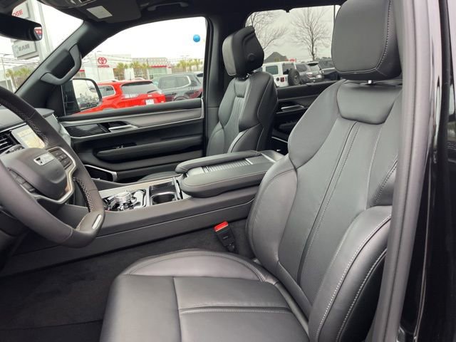 New 2026 Jeep Grand Wagoneer Limited AWD/4WD image 8