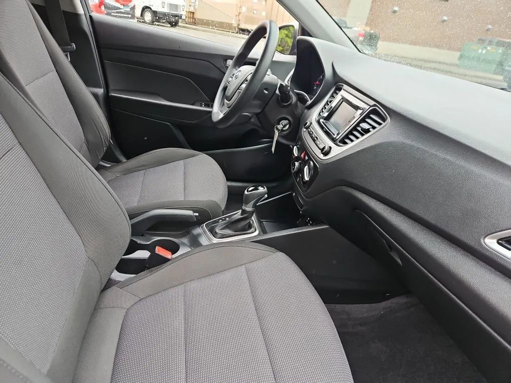 Used 2018 Hyundai Accent SE FWD image 5