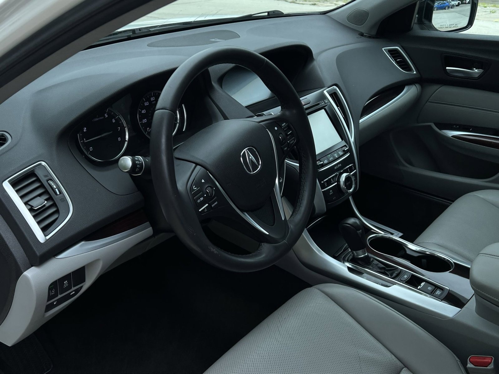 Used 2015 Acura TLX w/ Technology Package FWD image 29