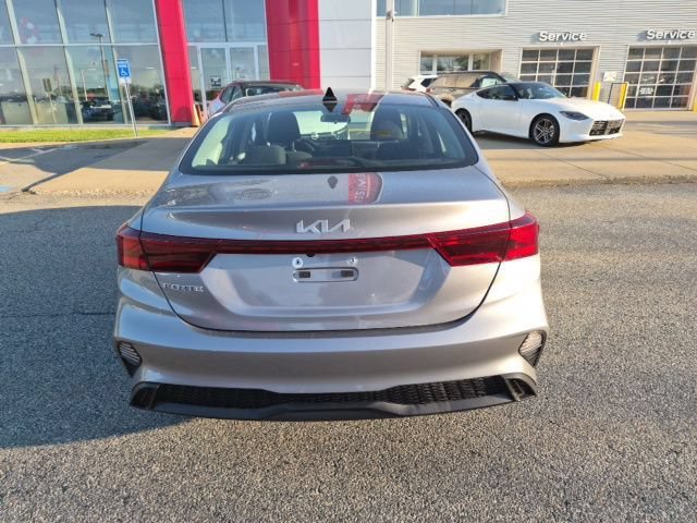 Used 2024 Kia Forte LXS w/ LXS Technology Package FWD image 6