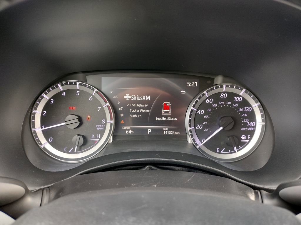 Used 2023 Toyota Highlander LE FWD image 30