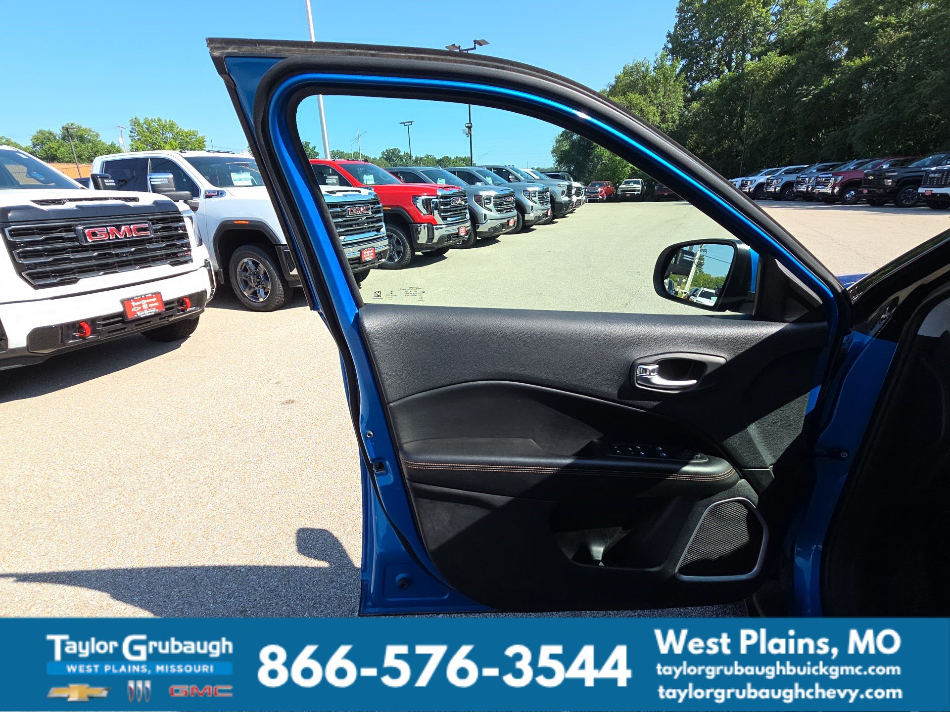 Used 2019 Jeep Compass Limited AWD/4WD image 12