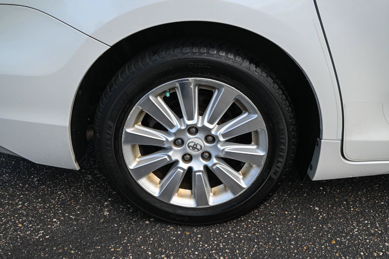 Used 2011 Toyota Sienna Limited w/ Premium Pkg FWD image 14