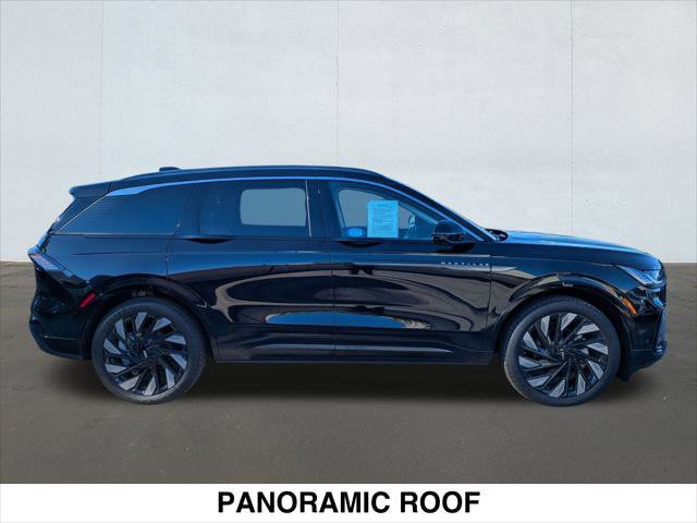 Used 2024 Lincoln Nautilus Black Label w/ Jet Appearance Package (87T) image 5