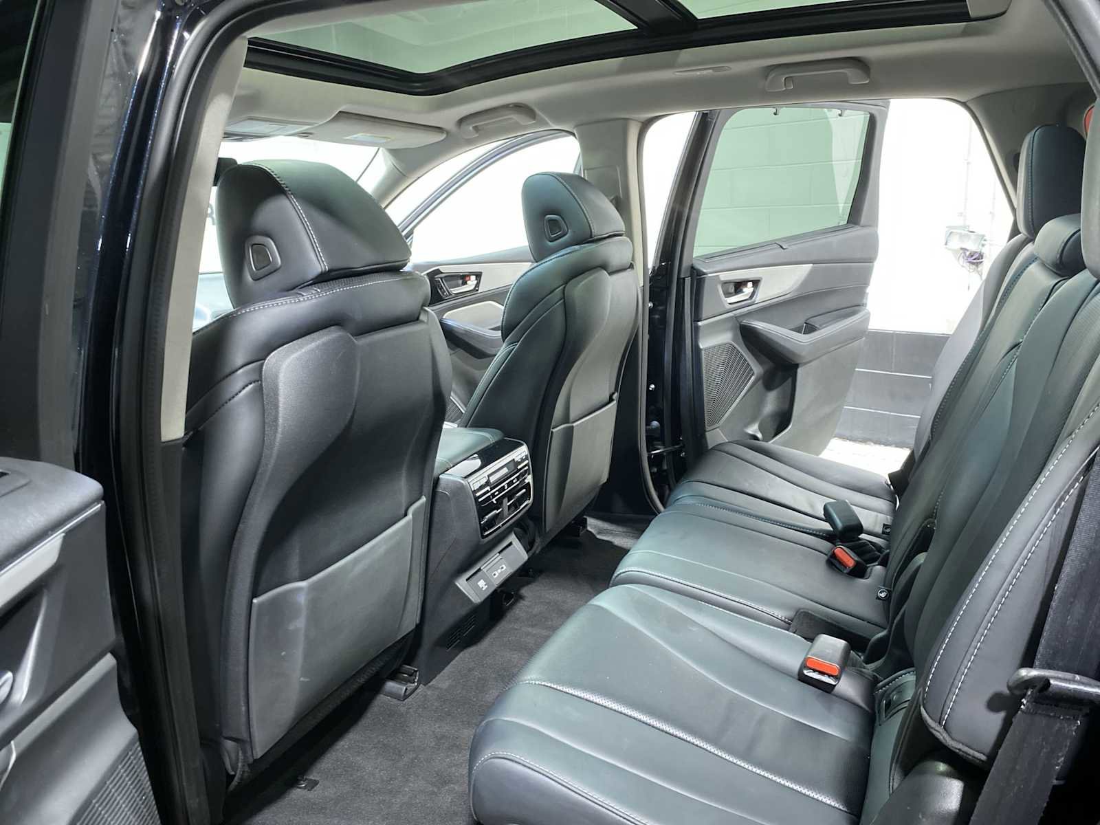 Certified 2023 Acura MDX SH-AWD w/ Technology Package image 12