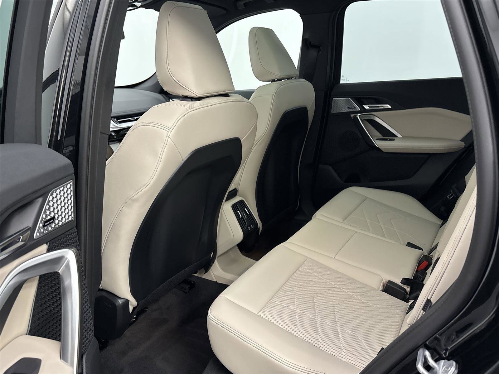 New 2025 BMW X1 xDrive28i w/ Premium Package image 29