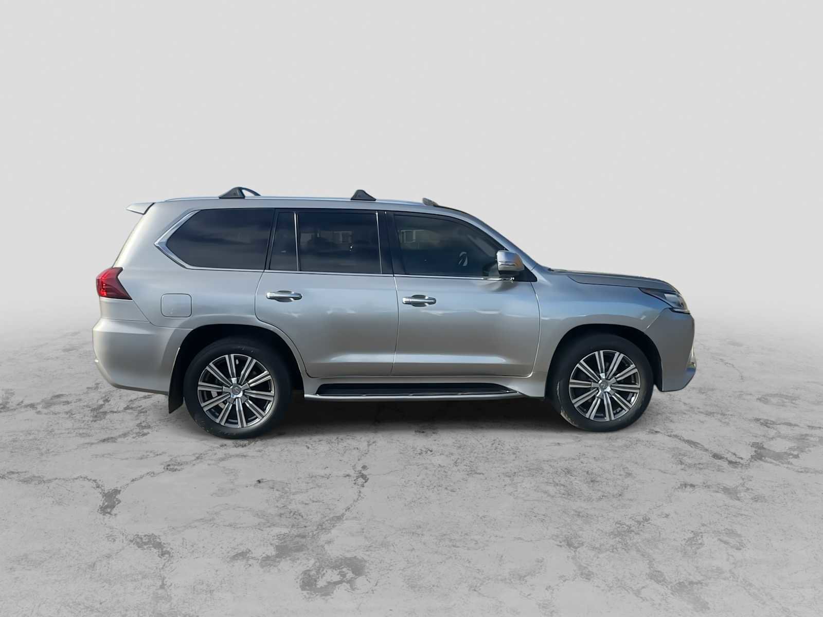 Used 2017 Lexus LX 570 4WD w/ Luxury Package image 9