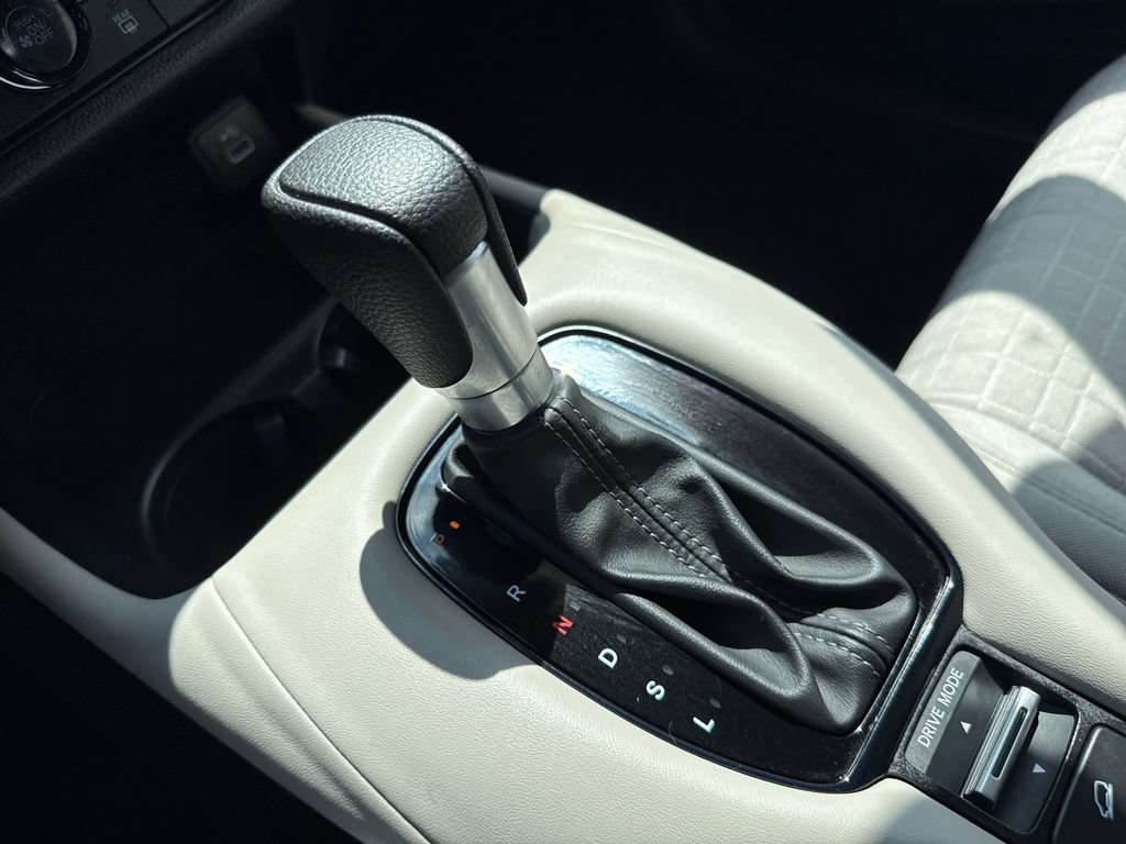 Certified 2025 Honda HR-V LX image 29