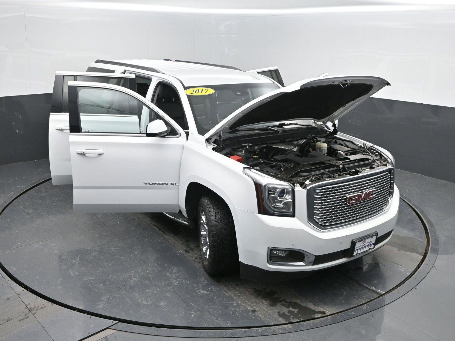 Used 2017 GMC Yukon XL SLT image 50