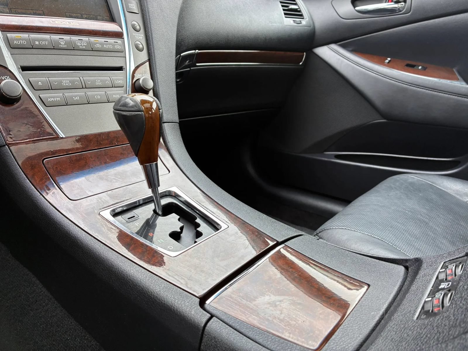 Used 2010 Lexus ES 350 FWD image 28