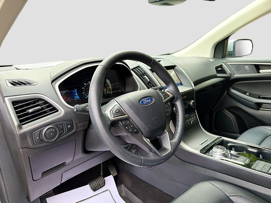 Used 2020 Ford Edge SEL w/ Cold Weather Package AWD/4WD image 9