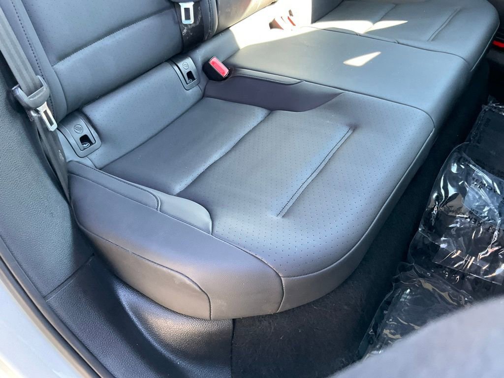 Used 2015 Volkswagen e-Golf SEL Premium image 47
