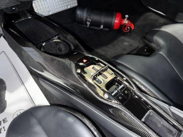 Used 2022 Ferrari SF90 Stradale AWD/4WD image 15