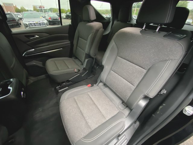 Used 2024 Chevrolet Traverse LT FWD image 24