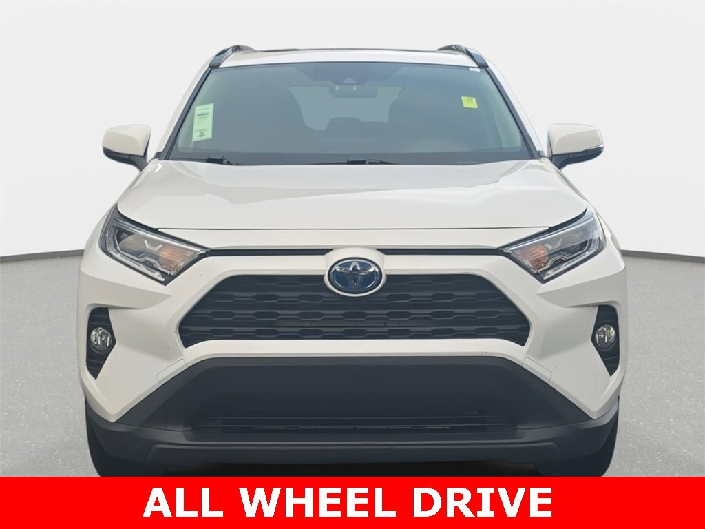 Used 2019 Toyota RAV4 XLE image 2