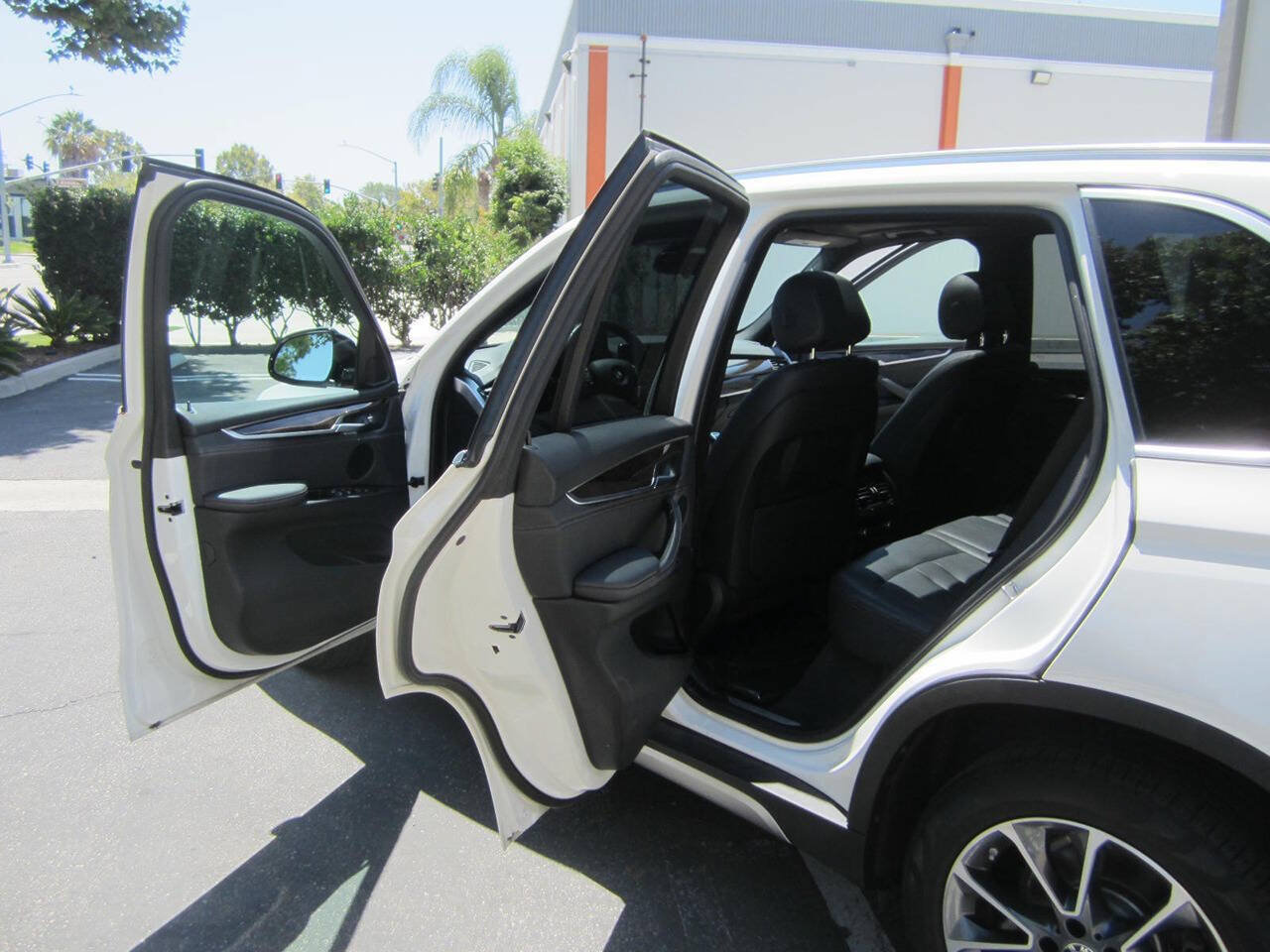 Used 2018 BMW X5 xDrive35i AWD/4WD image 25
