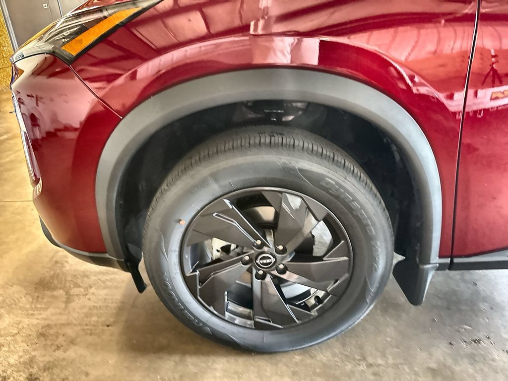New 2026 Nissan Rogue SV w/ Cold Weather Package AWD/4WD image 18