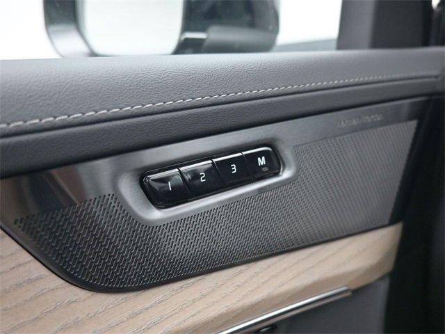 New 2026 Volvo XC90 B6 Plus w/ Protection Package Premier image 30