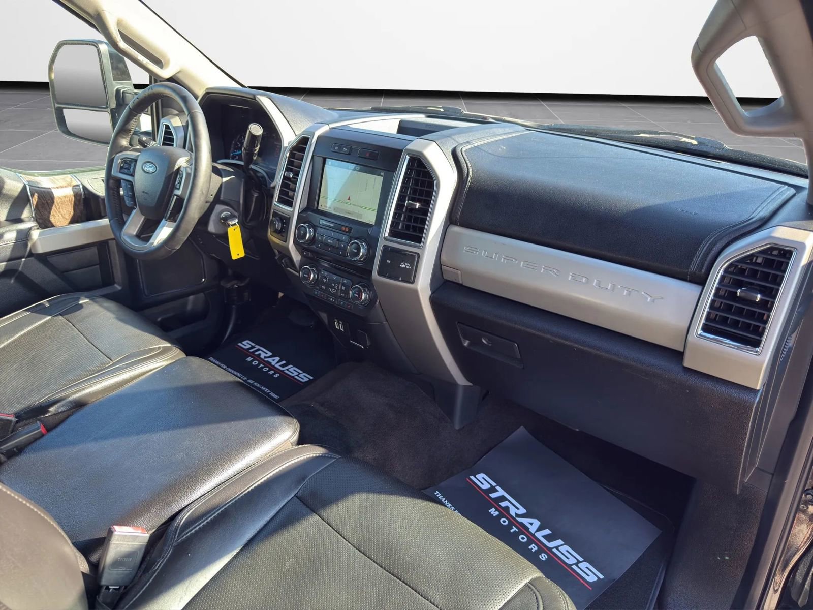 Used 2018 Ford F350 Lariat w/ Camper Package AWD/4WD image 21