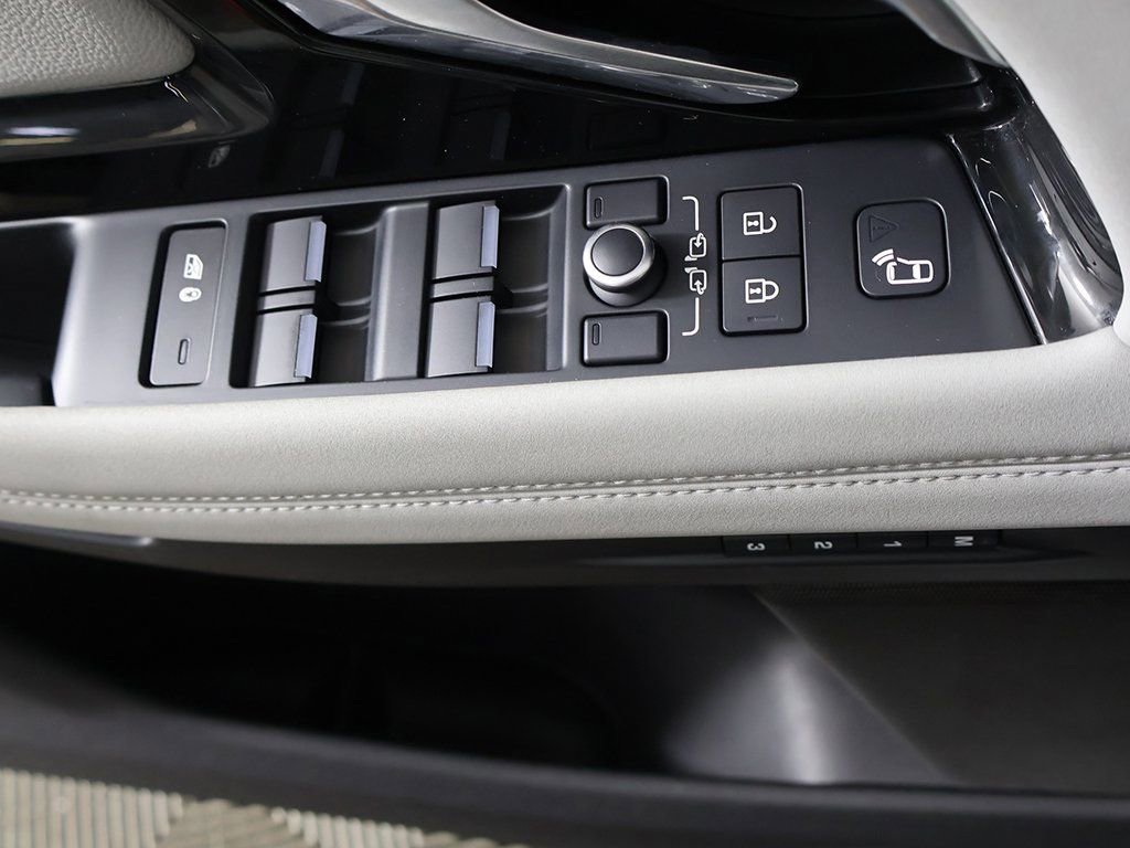 Used 2022 Land Rover Range Rover Evoque SE image 37