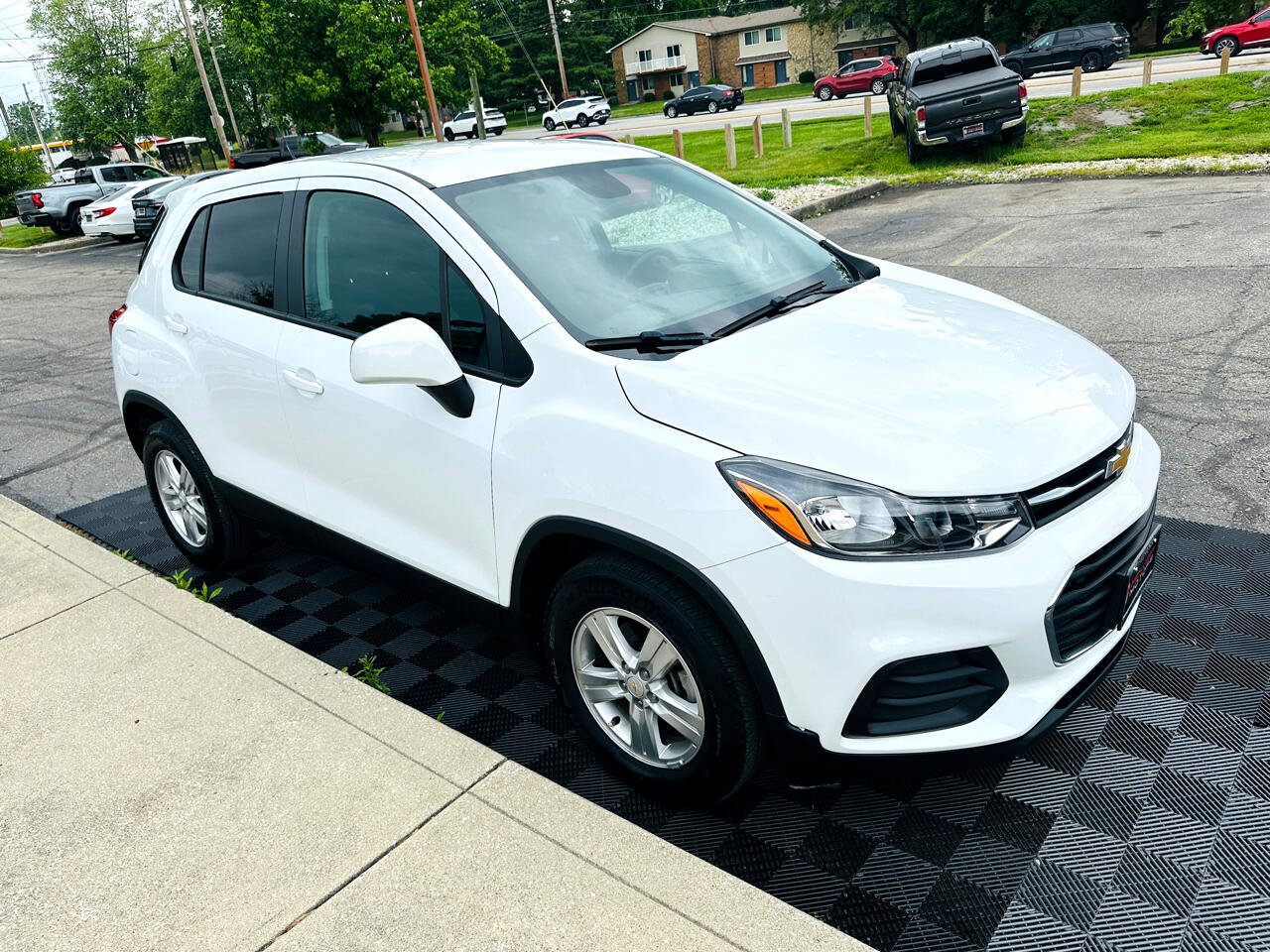 Used 2022 Chevrolet Trax LS w/ Tint and Cruise Package image 2